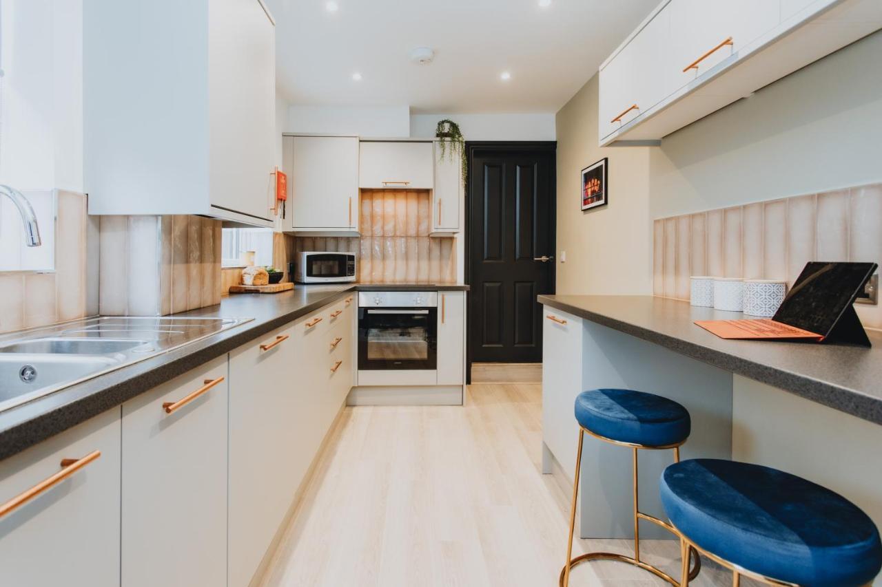 Townhouse House Ideal Contractors In Регби Экстерьер фото