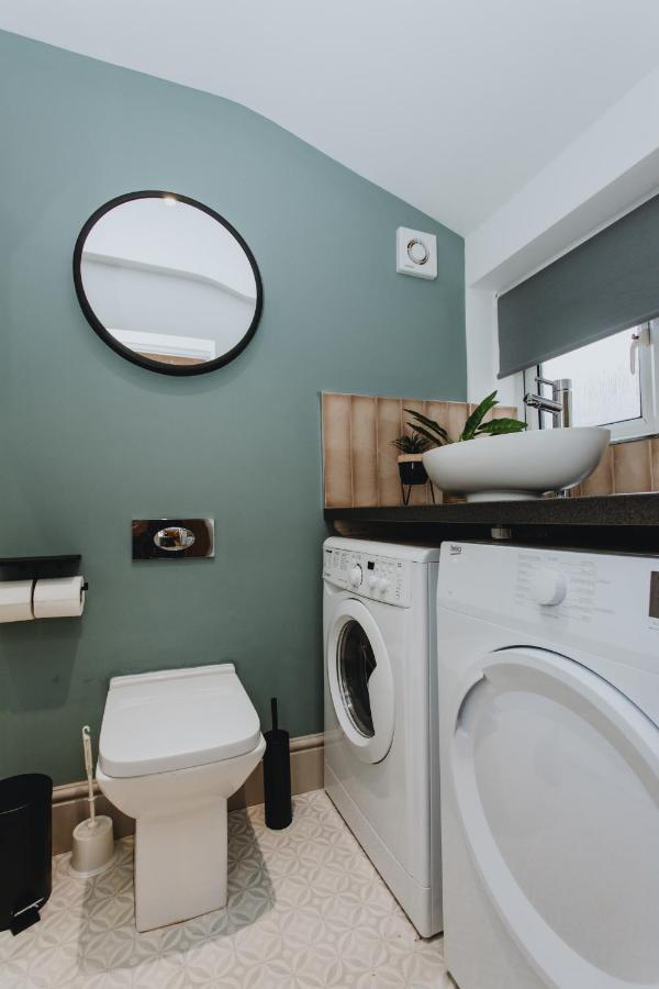 Townhouse House Ideal Contractors In Регби Экстерьер фото